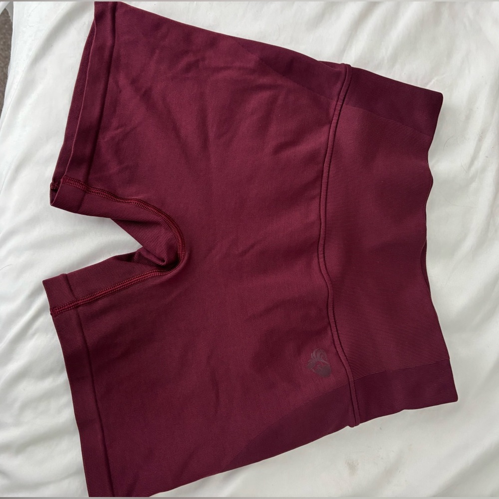 Women’s Best Motion Seamless Shorts - Picture 4 of 4